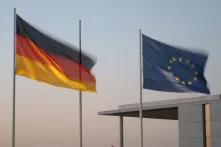 Flaggen Deutschland und EU