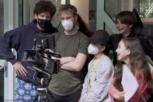 Kinder-Jugend-Filmwerkstatt, fünf Kinder hinter der Kamera