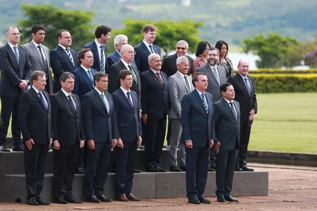 Ein Jahr Bolsonaro: Jair Bolsonaro vor dem Alvorada-Palast