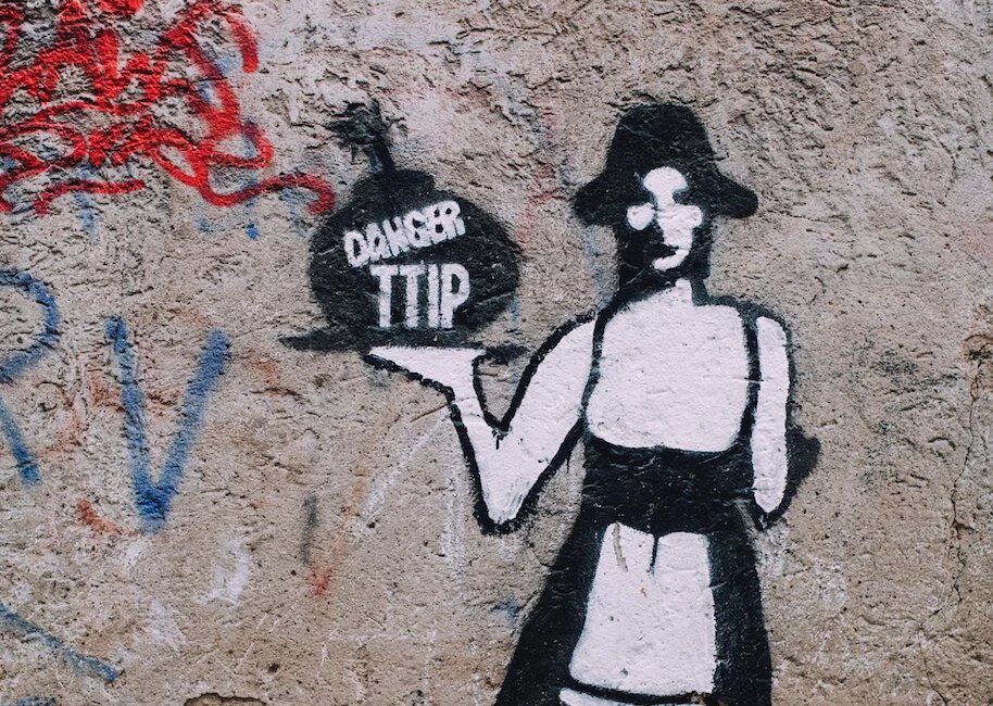 Freihandelsabkommen: Graffiti zur TTIP