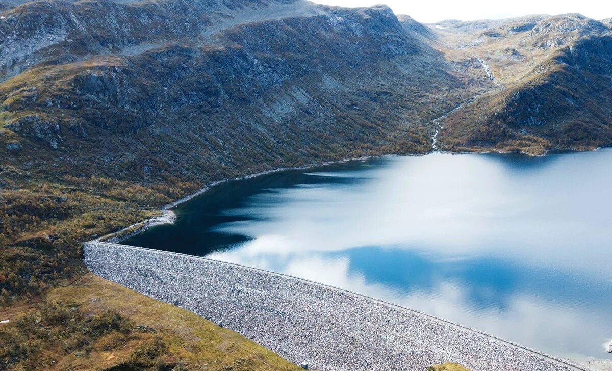 Wasserenergie in Norwegen: Bild einer Talsperre in Norwegen