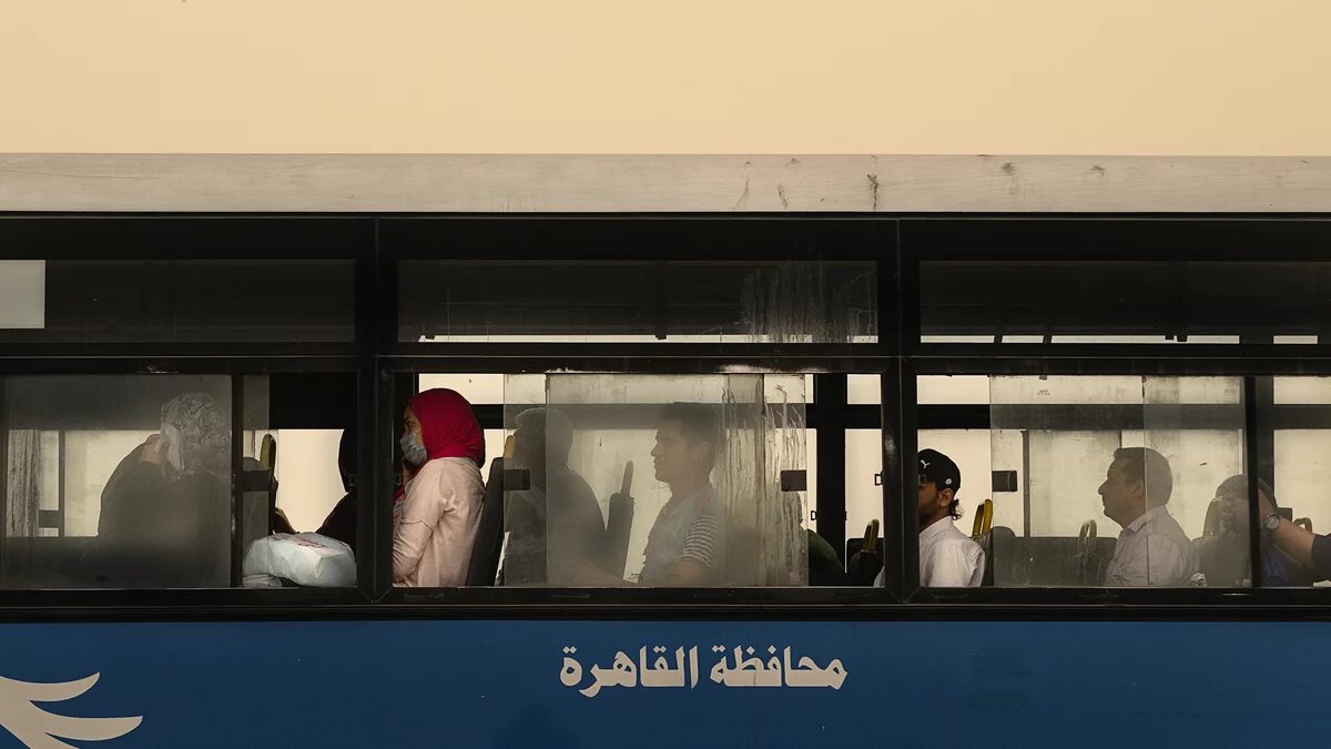 Menschen in einem Bus in Ägypten