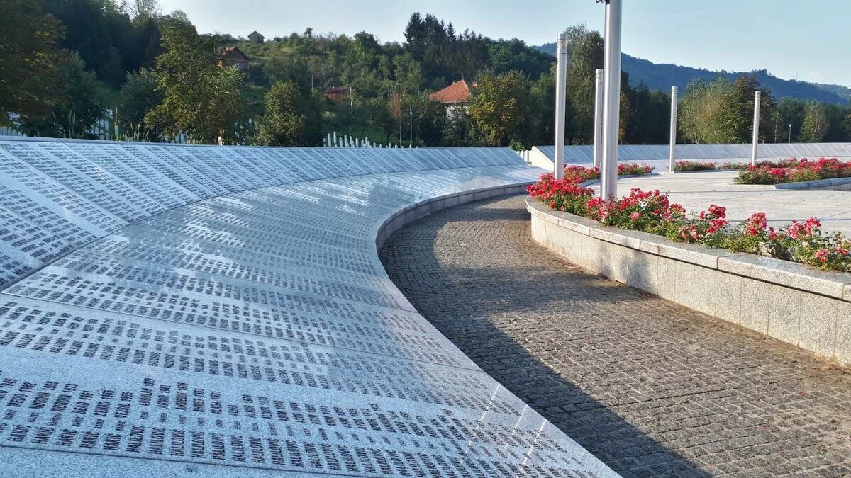 Gedenktafel Srebrenica