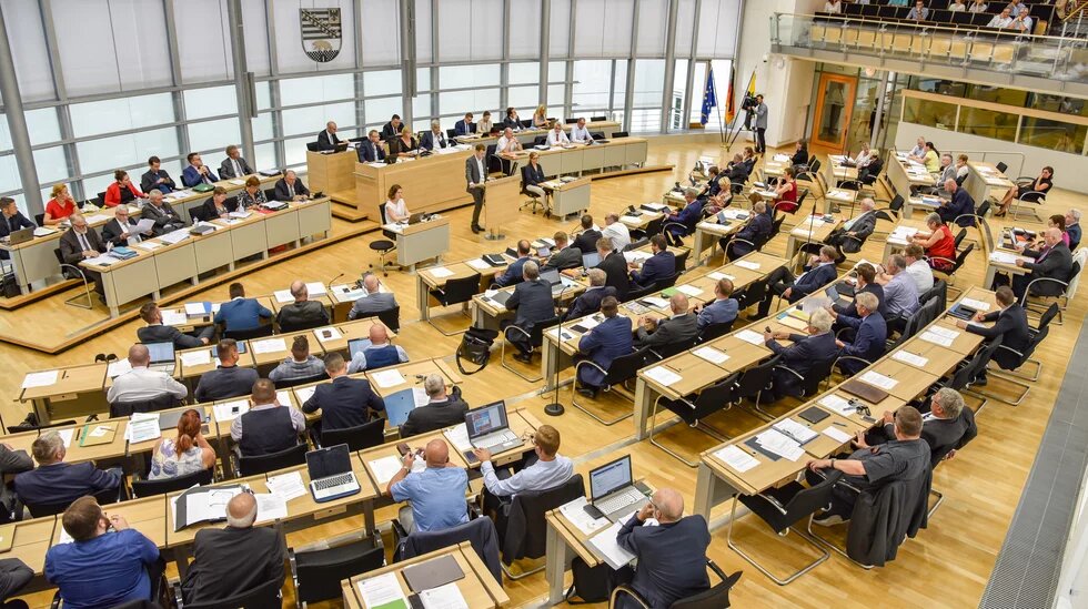 Blick in den Plenarsaal des Landtags Sachsen-Anhalt