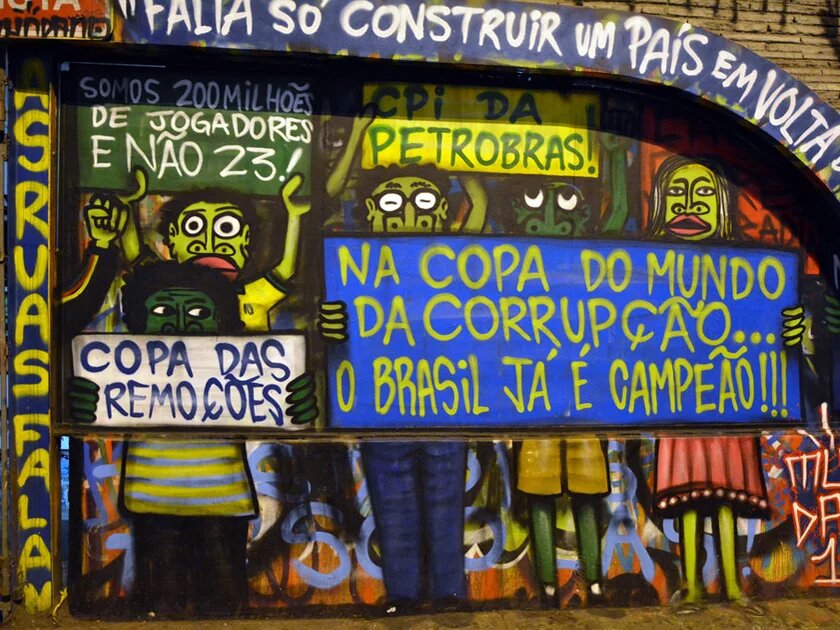 Graffitti spotted at São Paulo's 8th "Não Vai Ter Copa" World Cup Protest, May 24, 2014