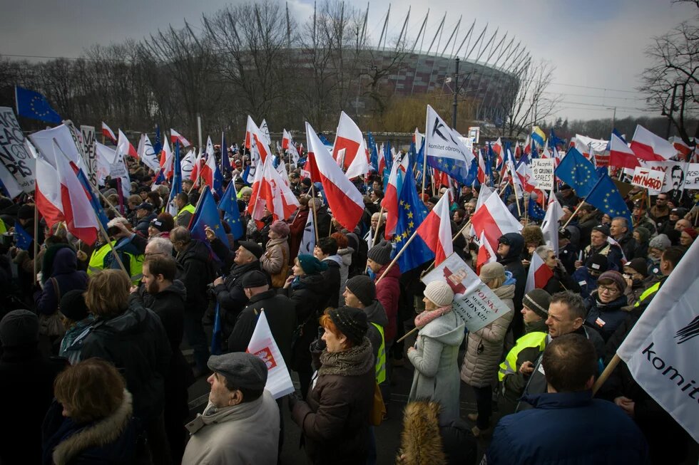 Demonstration in Warschau gegen die Politik der polnischen Regierung